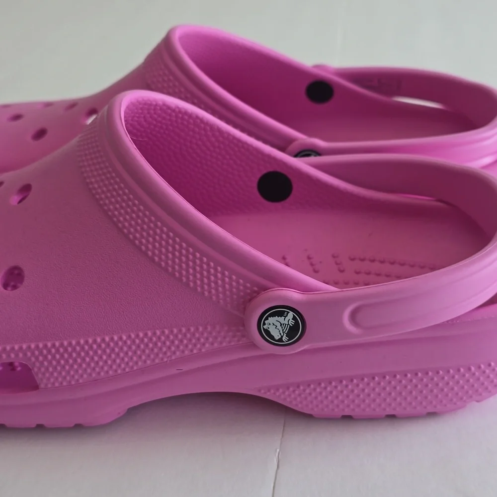 NWT Crocs Classic Pink Adult Size 13